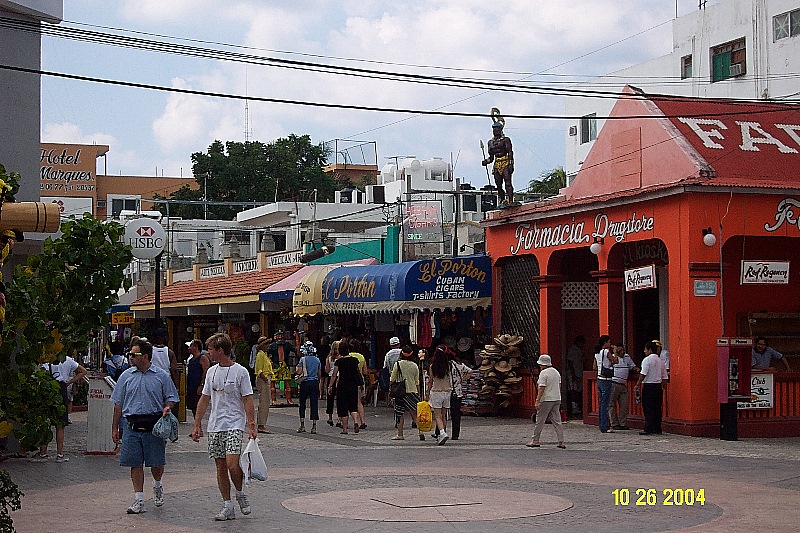 066 Shopping in Cozumel.JPG