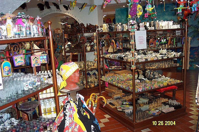 069 Typical souvenir shop.JPG