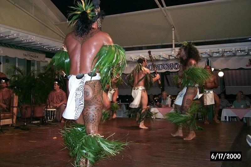 Les Grand Ballet du Tahiti - warriors