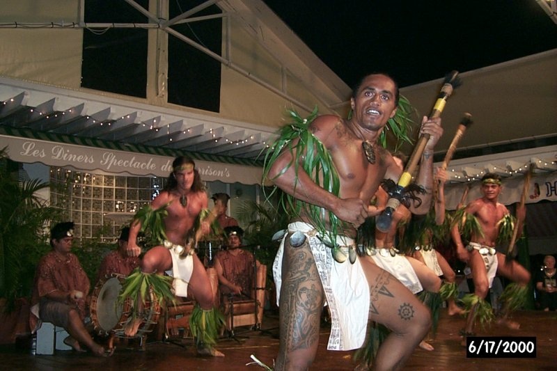 Les Grand Ballet du Tahiti - warriors 2