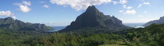 Moorea panorama - click to see larger image